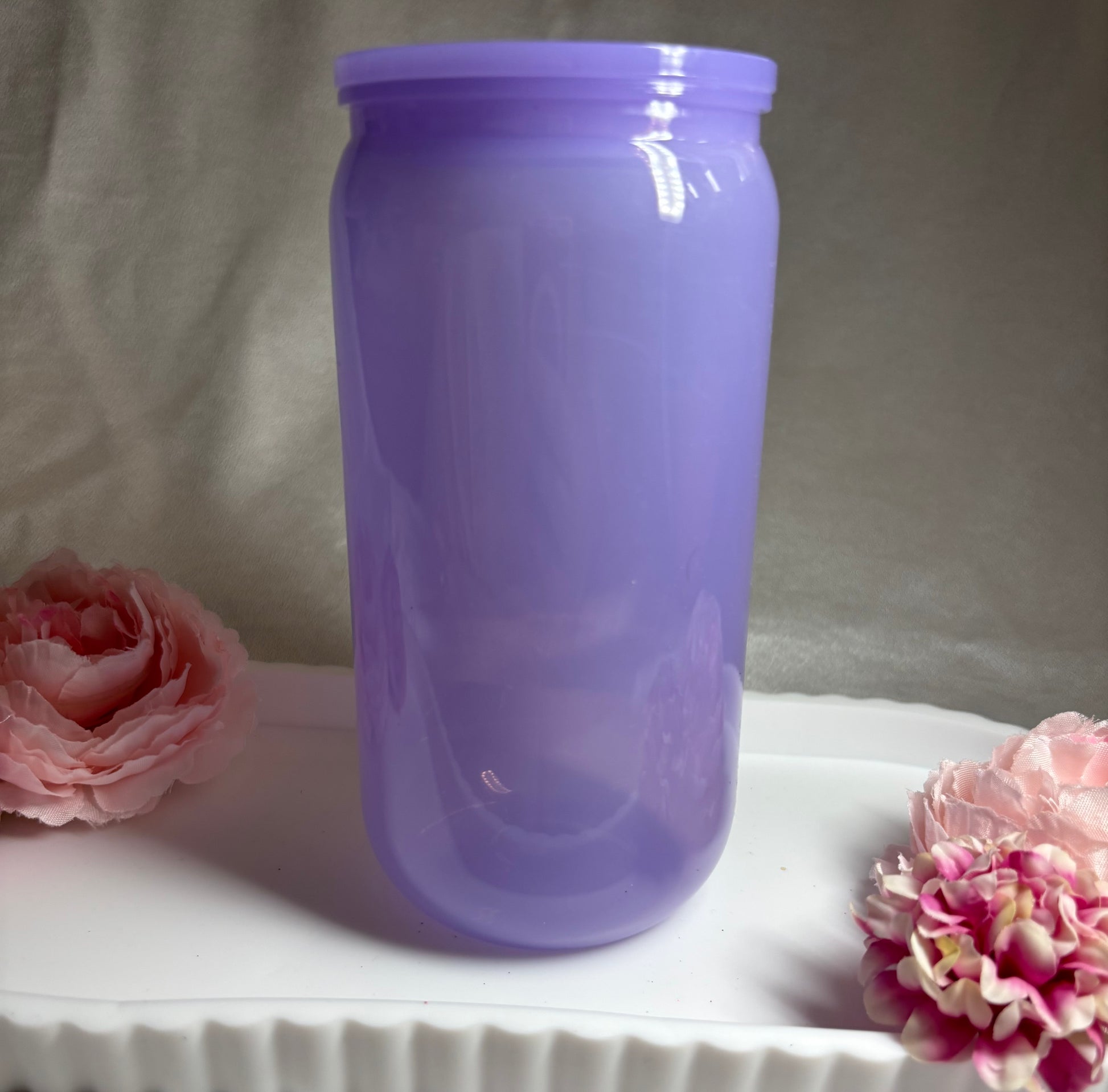Stylische Becher – auf Wunsch mit kostenlosem Wunsch-Sticker!
