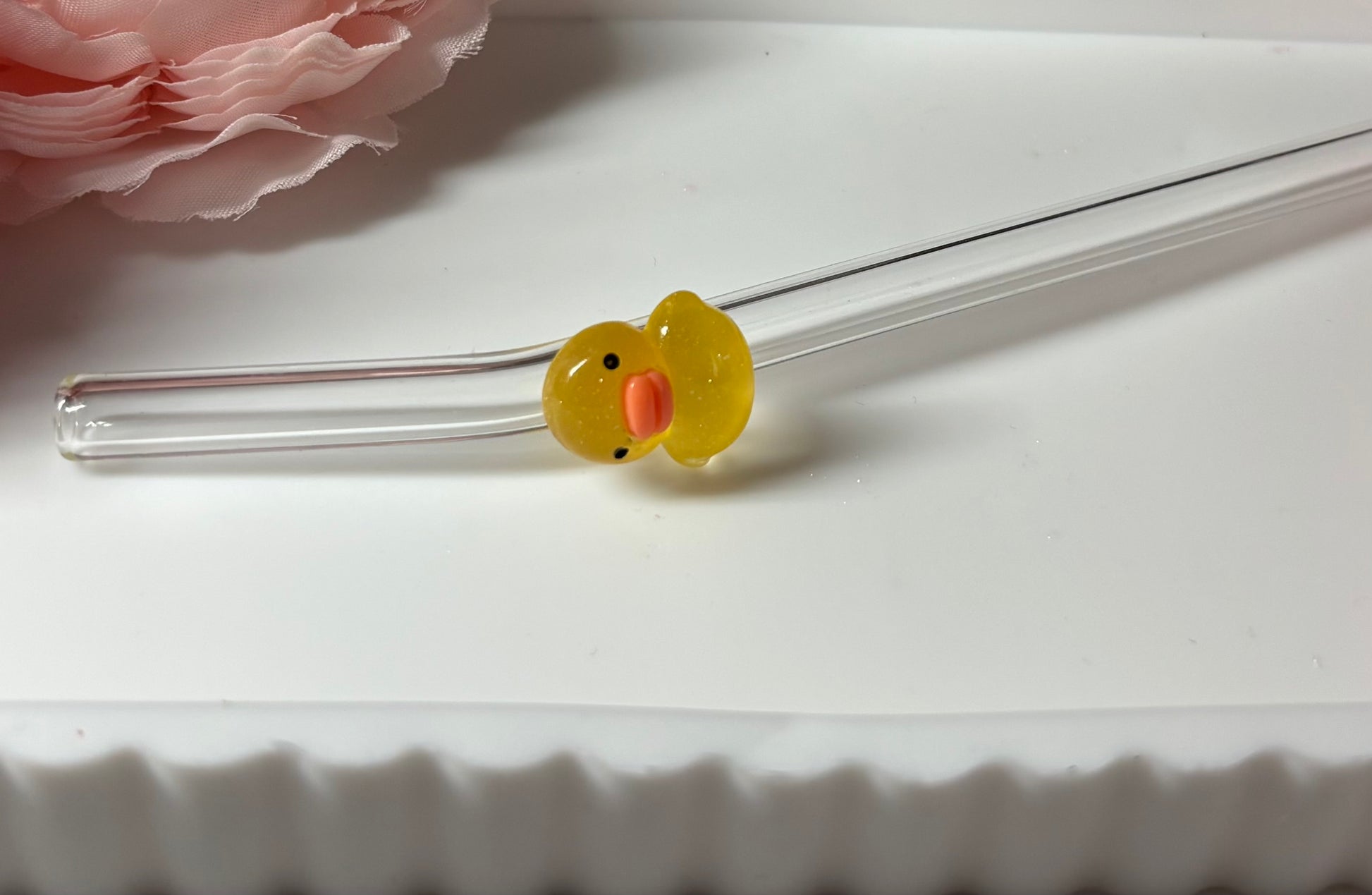 Glasstrohhalm mit Ente
