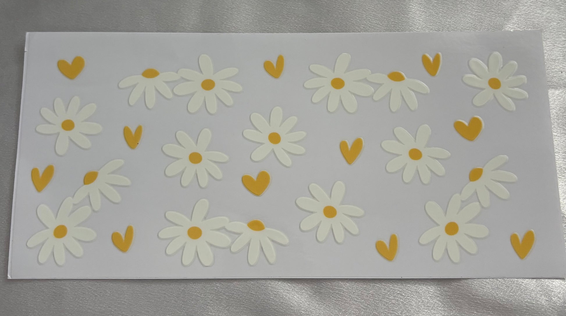 Gänseblümchen mit Herzen