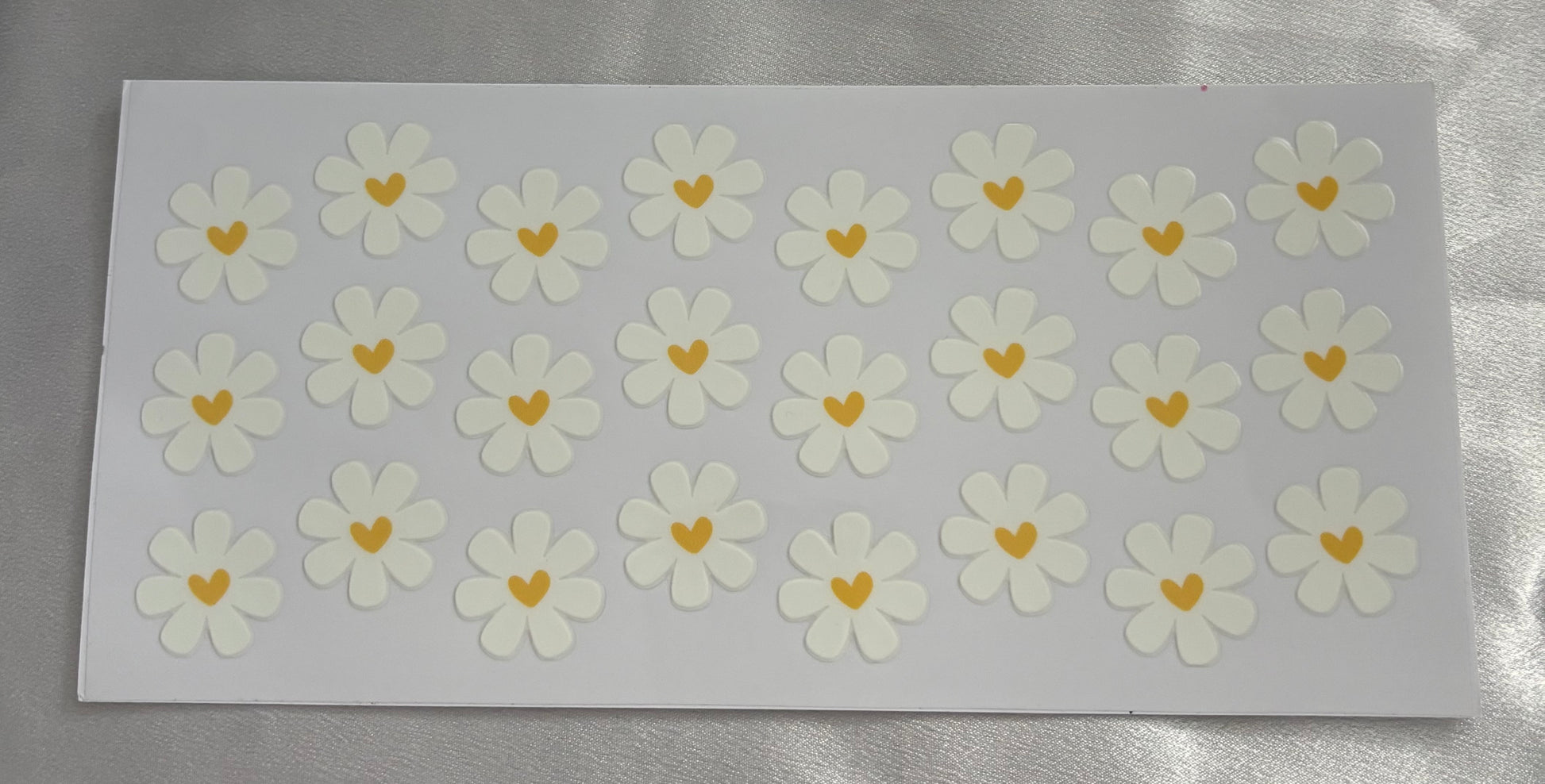 Gänseblümchen mit Gelben Herzen